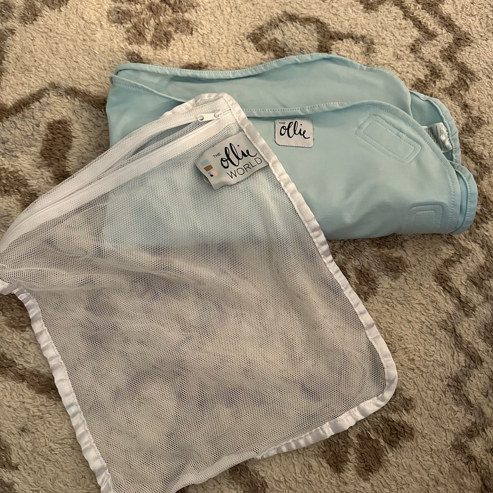 Ollie World Light Blue Swaddle